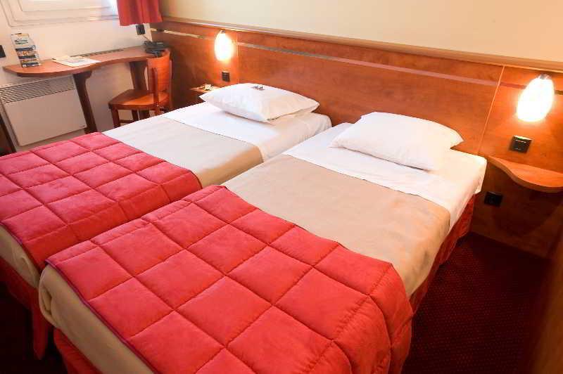 Brit Hotel Bordeaux Aeroport - Le Soretel Mérignac Екстериор снимка