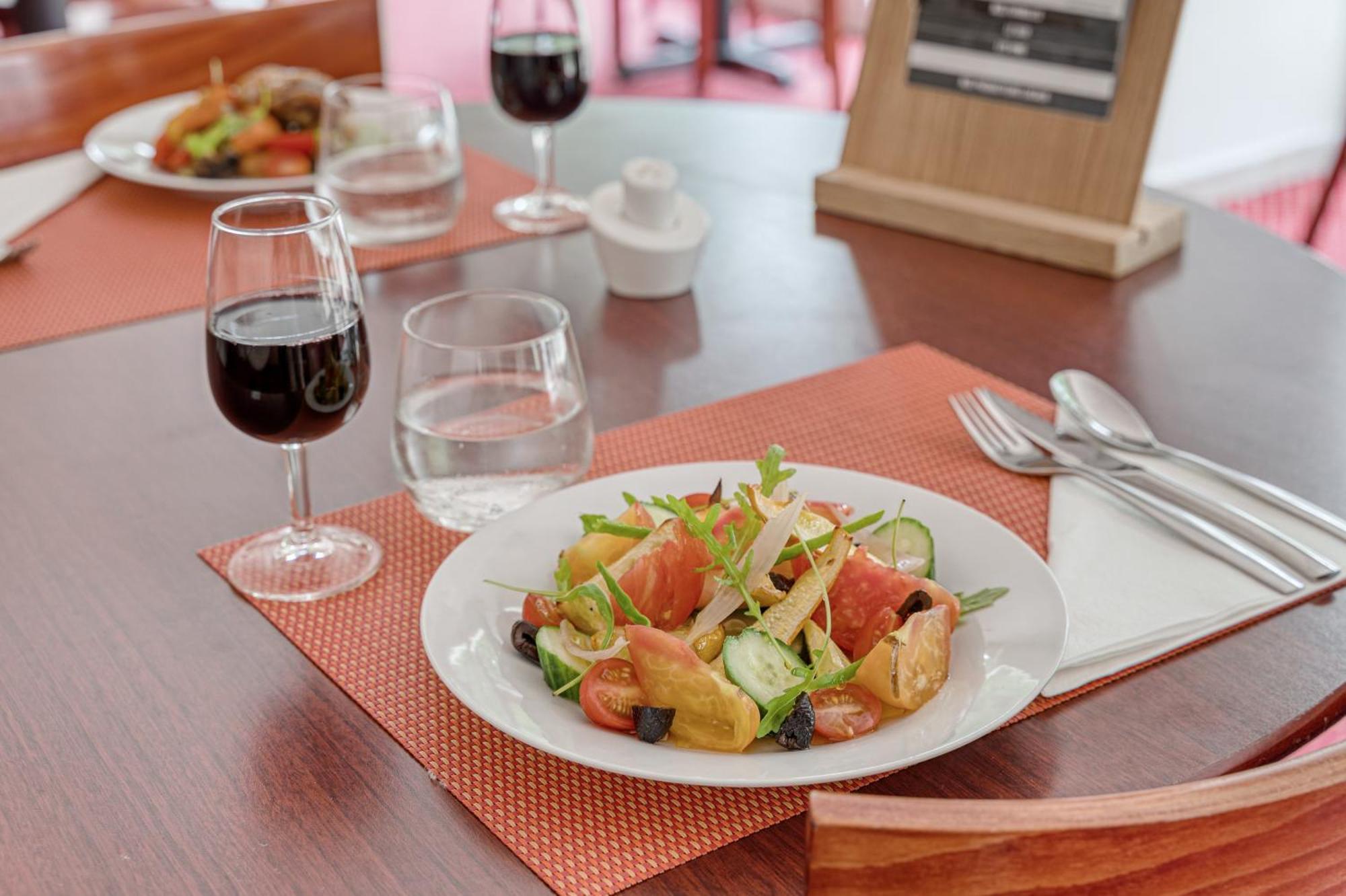 Brit Hotel Bordeaux Aeroport - Le Soretel Mérignac Екстериор снимка