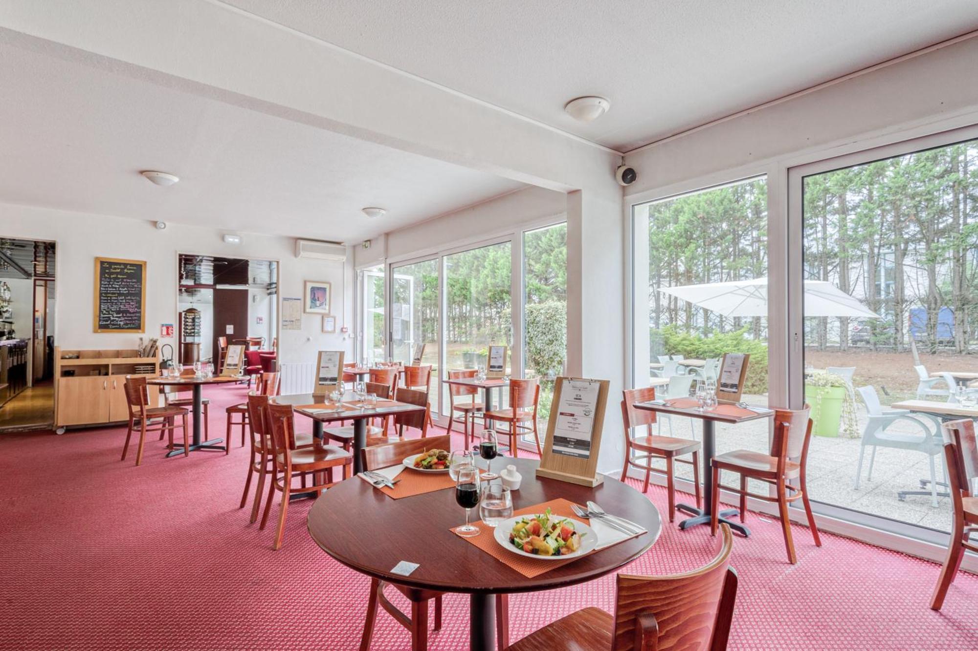 Brit Hotel Bordeaux Aeroport - Le Soretel Mérignac Екстериор снимка