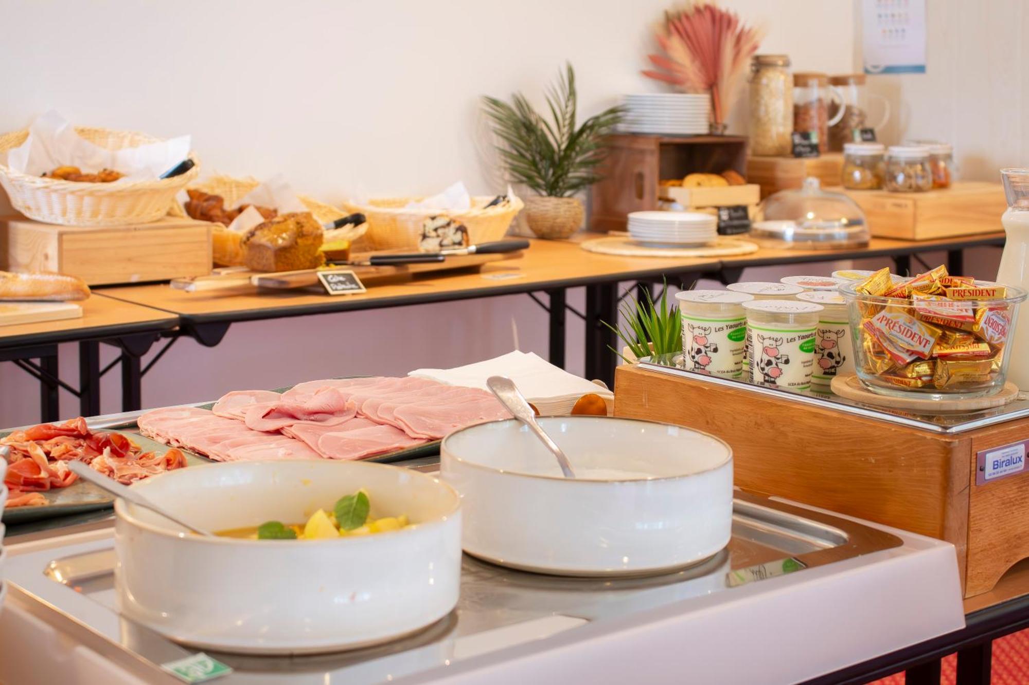 Brit Hotel Bordeaux Aeroport - Le Soretel Mérignac Екстериор снимка