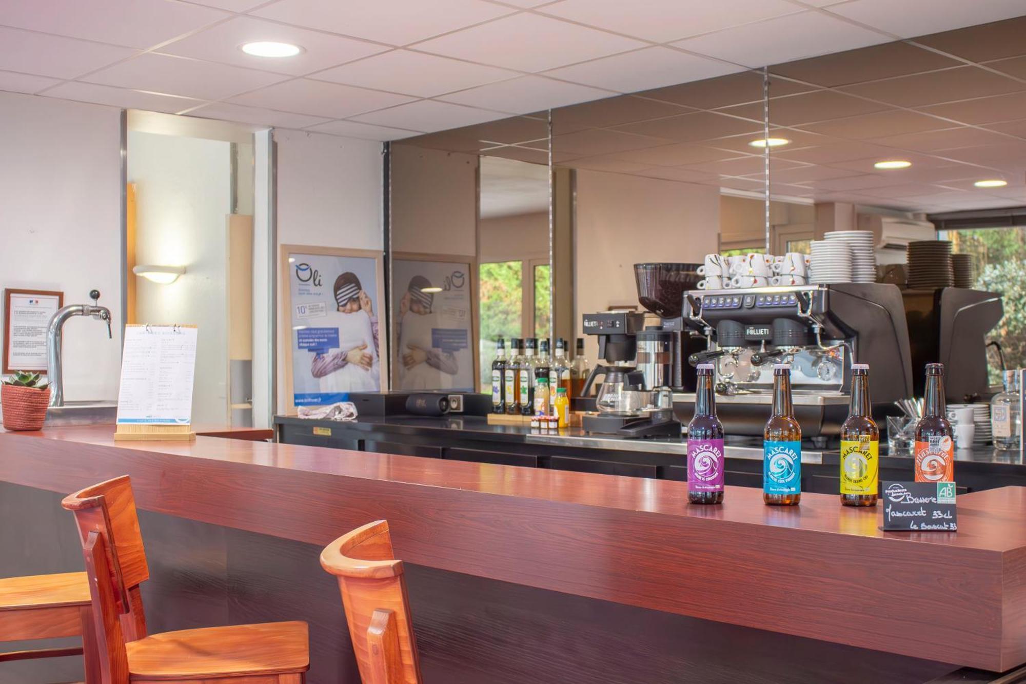 Brit Hotel Bordeaux Aeroport - Le Soretel Mérignac Екстериор снимка