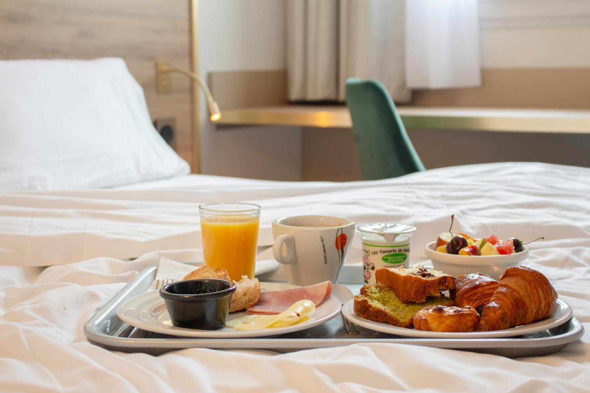 Brit Hotel Bordeaux Aeroport - Le Soretel Mérignac Екстериор снимка