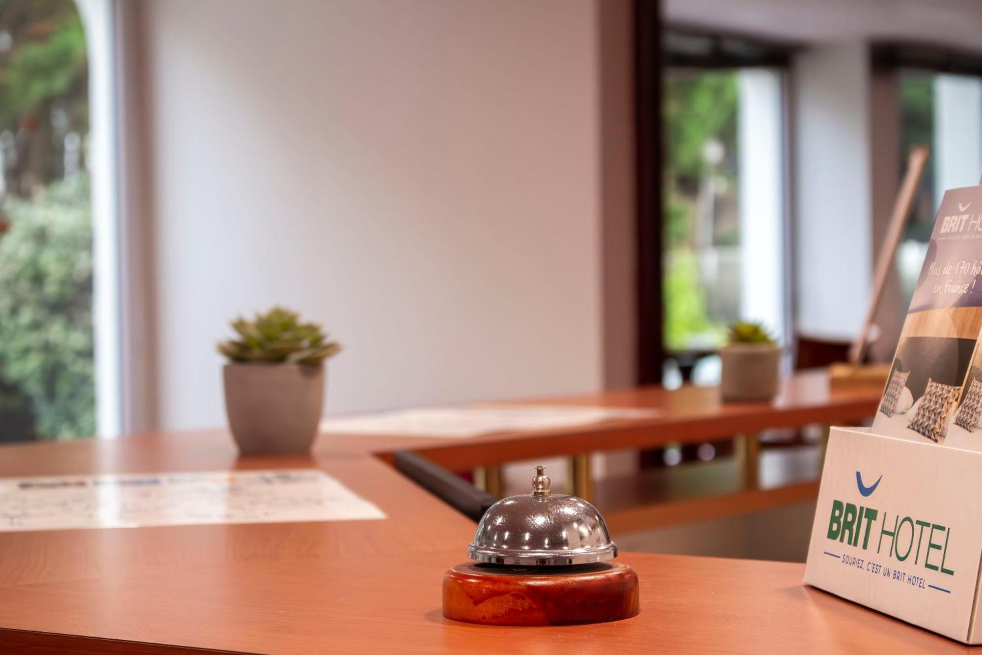 Brit Hotel Bordeaux Aeroport - Le Soretel Mérignac Екстериор снимка