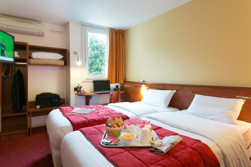 Brit Hotel Bordeaux Aeroport - Le Soretel Mérignac Екстериор снимка