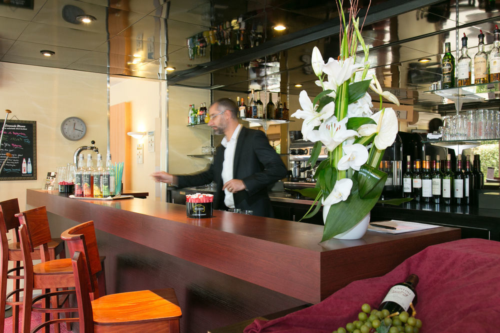 Brit Hotel Bordeaux Aeroport - Le Soretel Mérignac Екстериор снимка